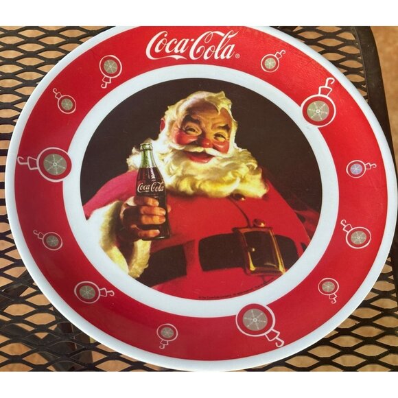 Set of 3 Gibson Christmas Santa Holding Coca-Cola Collectible Decorative Plates - Picture 10 of 12